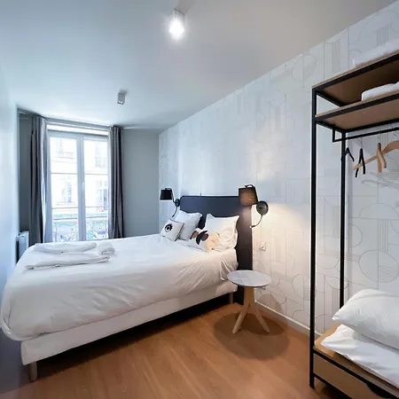 Urban Flat 02 - 4 Bedrooms Flat In Center Of Apartment *
