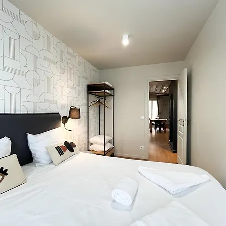 Urban Flat 02 - 4 Bedrooms Flat In Center Of Appartamento