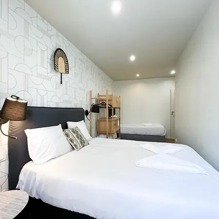 Apartment Urban Flat 02 - 4 Bedrooms Flat In Center Of