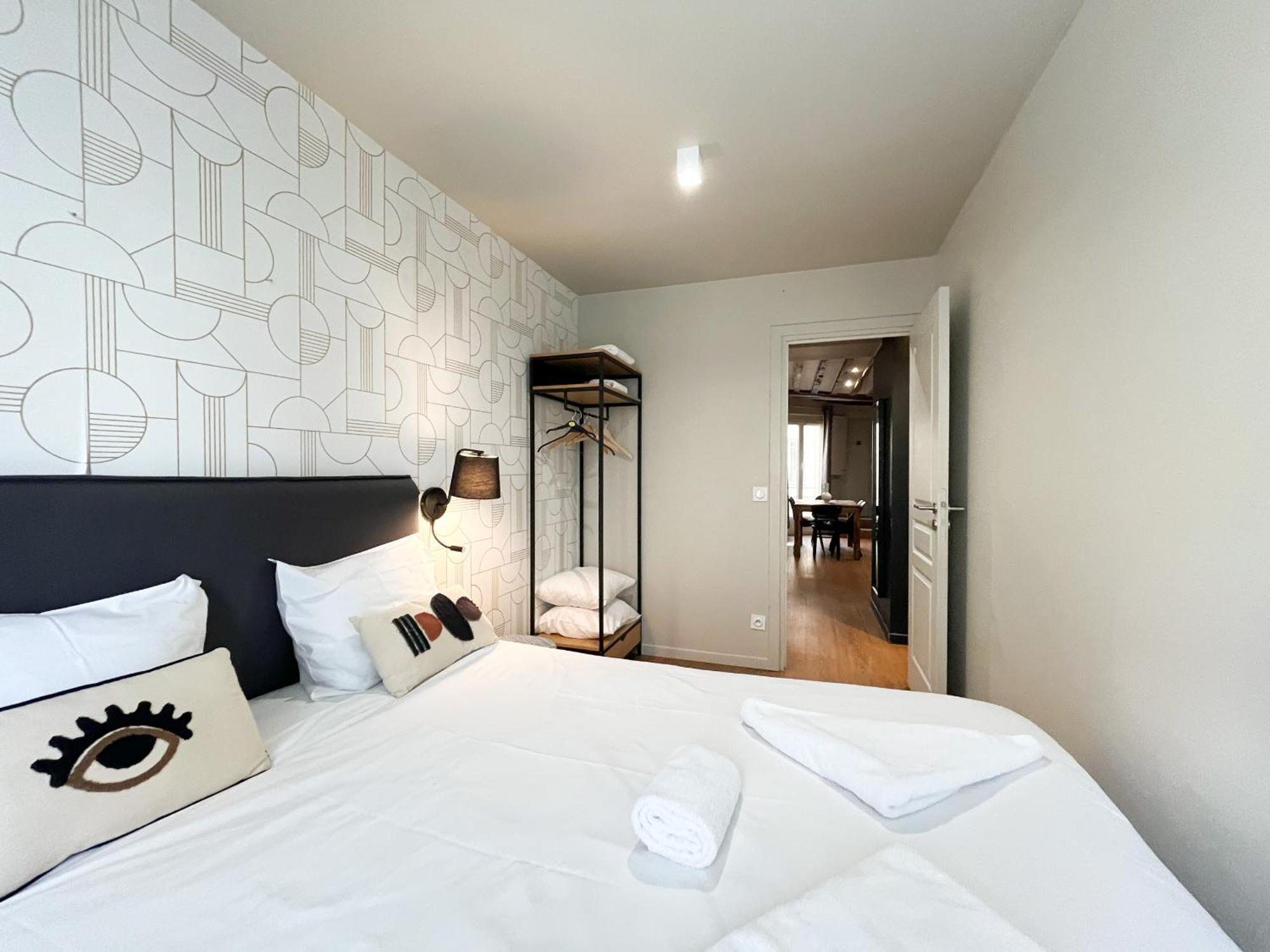 Urban Flat 02 - 4 Bedrooms Flat In Center Of Appartamento